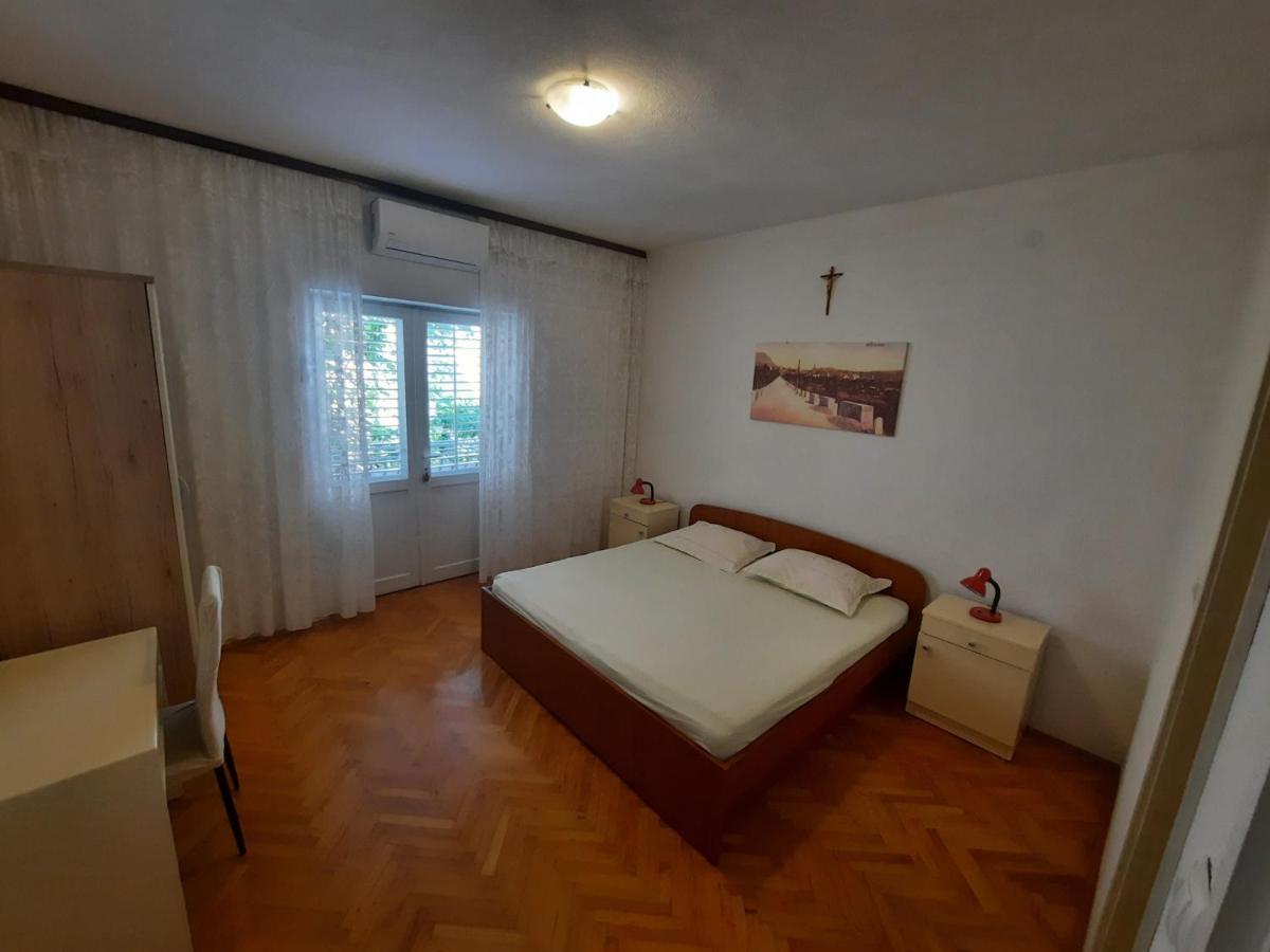Apartments With A Parking Space Makarska - 12211 Exterior foto