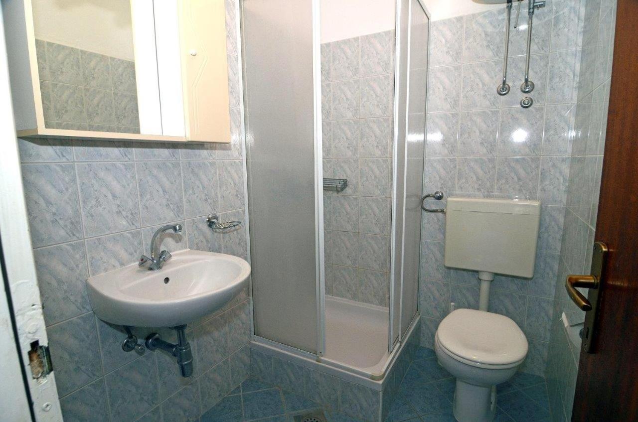Apartments With A Parking Space Makarska - 12211 Exterior foto